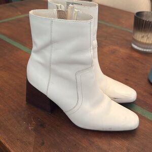 Blonde leather waterproof boots